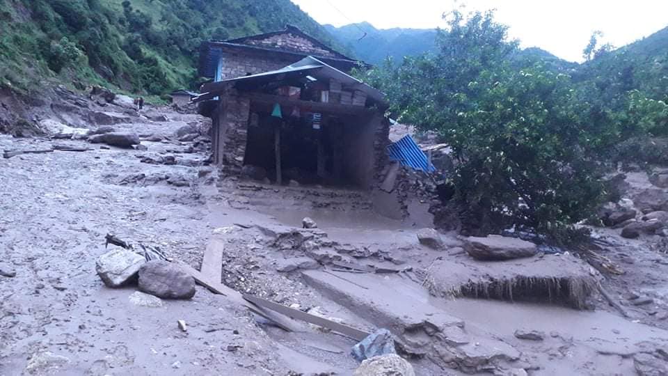 बागलुङ बाढी अपडेट : १० को शव फेला, ४१ जना अझै बेपत्ता